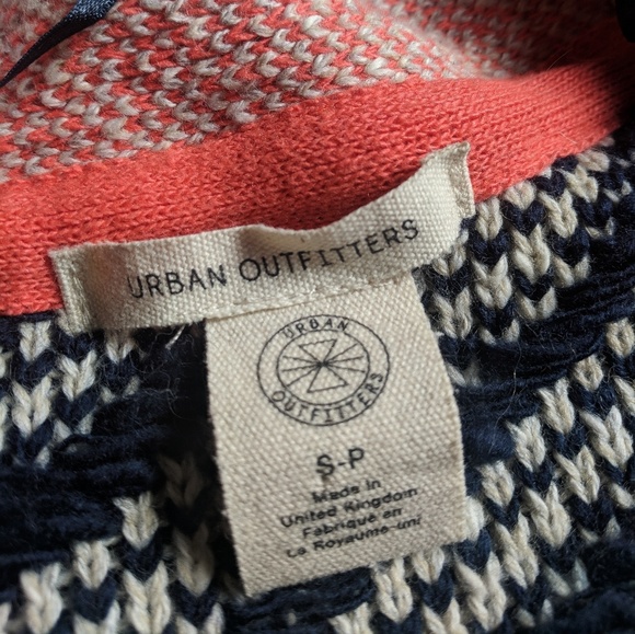 Urban Outfitters Patterned Sweater - Picture 3 of 3